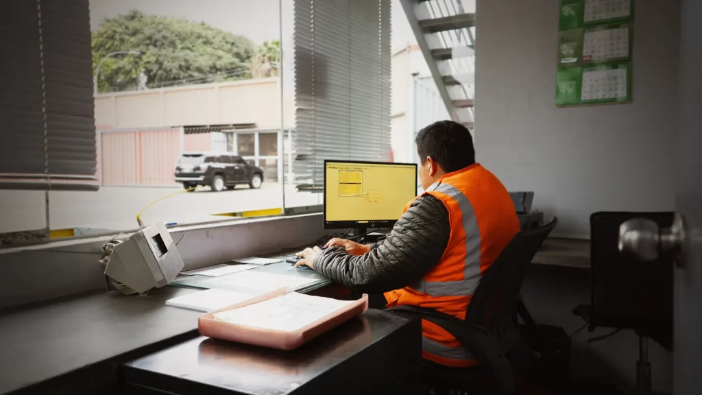 almacenes de farmaindustria en Piura